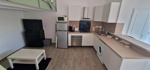 Cuges-les-Pins Apartment | Studio moderne à Cuges-les-Pins - 27 m² avec jardin privé