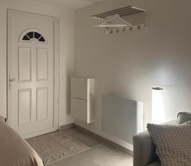 Champrosay Apartment | Studio moderne et spacieux 3