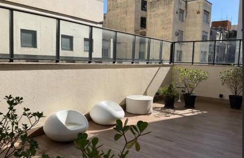 Republica House | Studio moderno próximo ao metrô Republica