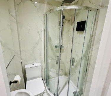 Magherafelt Apartment | Studio Near London Eye
