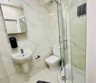 Magherafelt Apartment | Studio near London Victoria