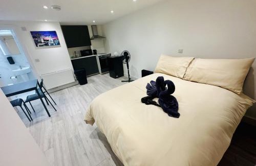 Magherafelt Apartment | Studio near Waterloo
