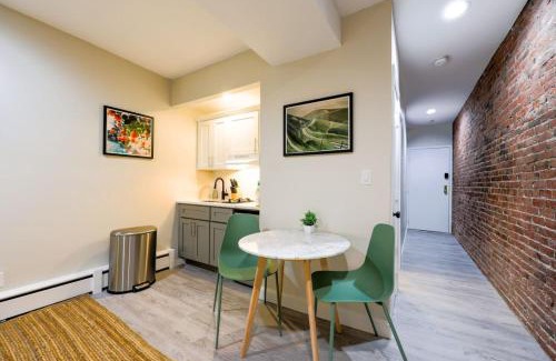 Prudential - St. Botolph Apartment | Studio Nestled in Back Bay