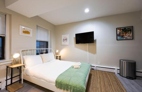 Prudential - St. Botolph Apartment | Studio Nestled in Back Bay