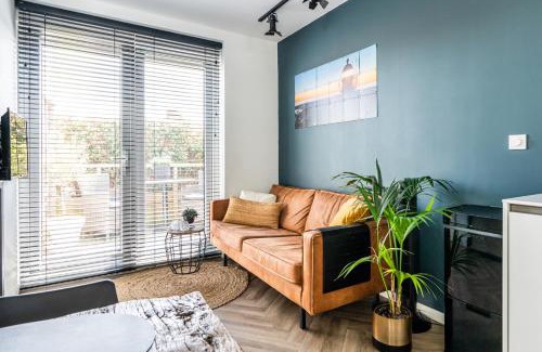 Westkapelle Apartment | Studio Noorderzon - loopafstand van het strand!
