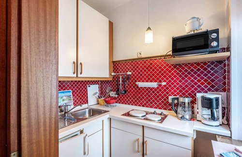 Nordstrand Apartment | Studio 'Obendsünn' with Private Terrace and Shared Garden