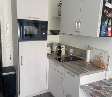 Gambetta Apartment | STUDIO ORANGERS