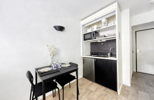 Faubourg de l'Arche Apartment | Studio Paris La Défense