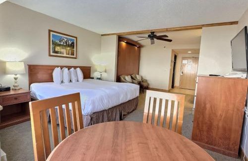 Crested Butte House | Studio Perfect Location 317 with Pool and Hot Tub