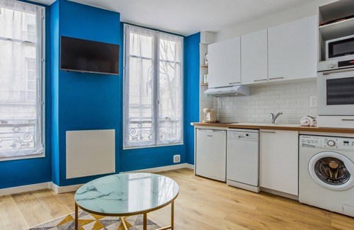 Notre-Dame Apartment | Studio Petrolio - Welkeys