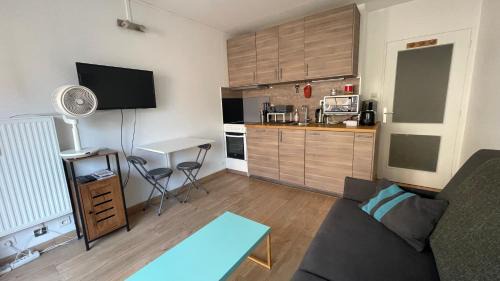 Quartier Hyper-Centre Apartment | Studio plein centre, calme, parking inclus, piscine et gardien