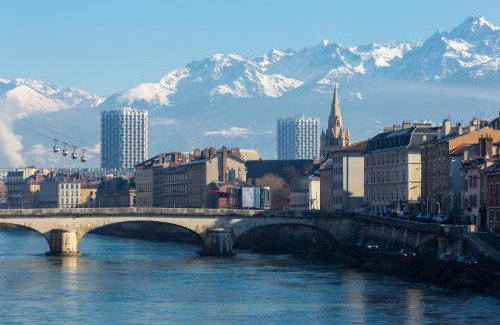 Quartier Hyper-Centre Apartment | Studio plein centre, calme, parking inclus, piscine et gardien