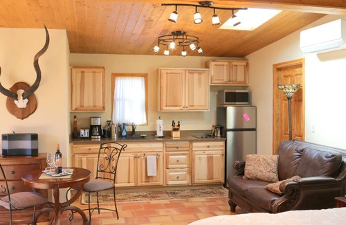West Sedona Apartment | Studio, Pool, breath taking views, near hiking trails and restaurants
