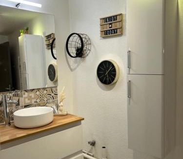 Nevers Apartment | Studio Porte du Croux