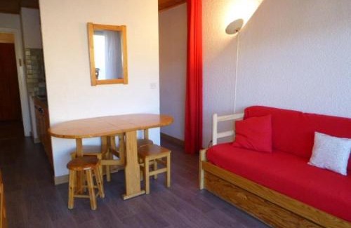 Cognet Apartment | Studio pour 4 pers avec balcon, TV, cuisine équipée, à 50m des pistes - Alpe d'Huez - FR-1-405-101