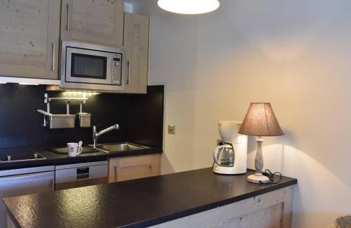 Meribel Centre Apartment | Studio pour 4 personnes à Méribel - Centre avec balcon et parking privé - FR-1-180-206