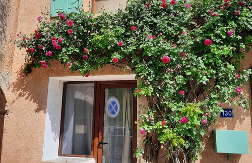 Aups Apartment | Studio Près des Gorges du Verdon, Classé Meublé Tourisme 2 Étoiles