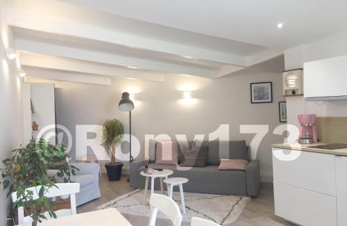 Le Mourillon House | Studio proche mer et ville TOULON 2 pers