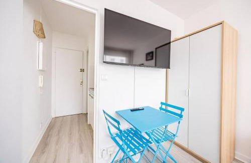 Quartier Saint-Ambroise Apartment | Studio Rénové 2 pers République Bastille Paris 11