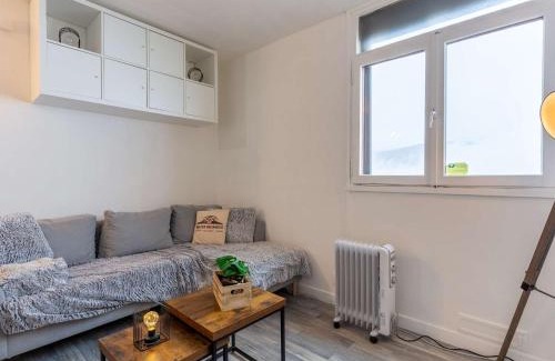 Pla d'Adet Apartment | Studio rénové au pied des pistes, idéal famille - FR-1-296-518