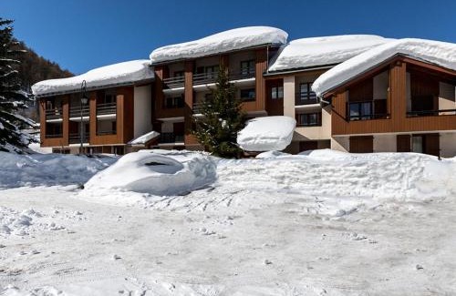 Val-d'Isere Apartment | Studio rénové avec balcon, parking et proche pistes à Val-d'Isère - FR-1-694-287