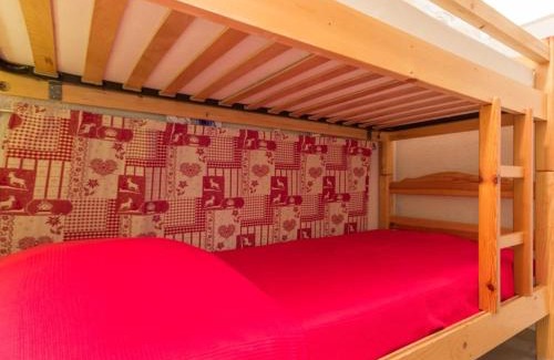 Montchavin Apartment | Studio rénové proche pistes avec balcon et coin montagne - FR-1-181-2469