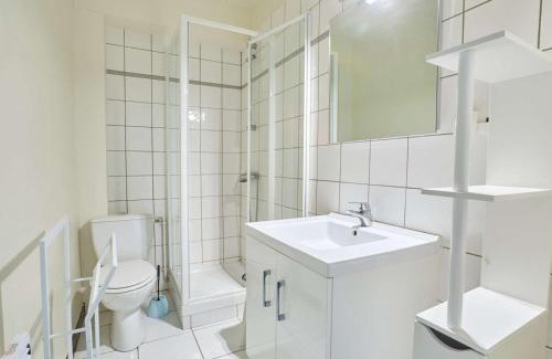 Barbotan-les-Thermes Apartment | Studio rénové avec balcon sud à Barbotan - FR-1-841-16