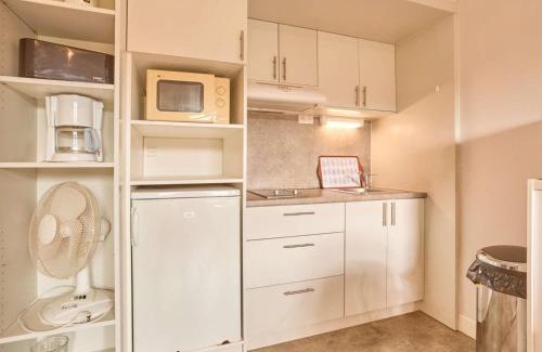 Barbotan-les-Thermes Apartment | Studio rénové avec balcon sud à Barbotan - FR-1-841-16