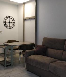 Sanary-sur-Mer Apartment | STUDIO RDJ TERRASSE PISCINE SANARY SUR MER