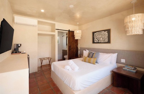 Imperial Beach Hotel | Studio Retreat - Steps from the Beach!