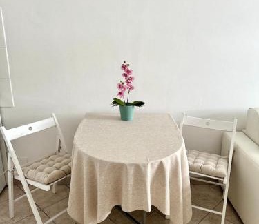 Gambetta Apartment | Studio Riviera - balcon et Wifi