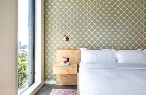 East Cesar Chavez Hotel | Studio Room at Arrive Austin, Minutes to Texas Music Museum!