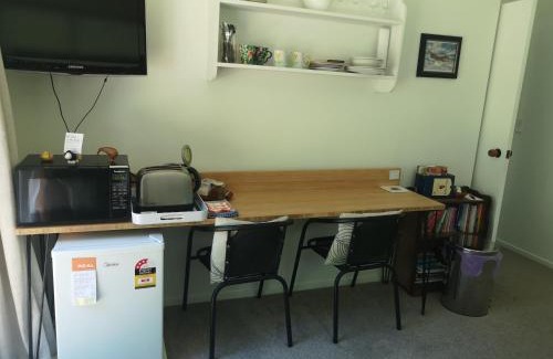 Kerikeri House | Studio room & bedroom ensuite
