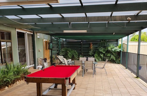 Reynella Apartment | Studio Room for Couple Budget priced with Heated Swimming pool