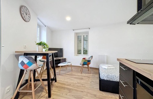 Royat Apartment | Studio Royat center commerce