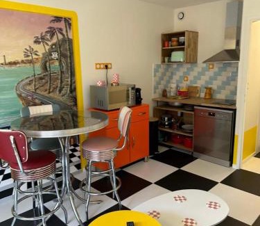 Saint-Georges-de-Didonne Apartment | Studio Sixties