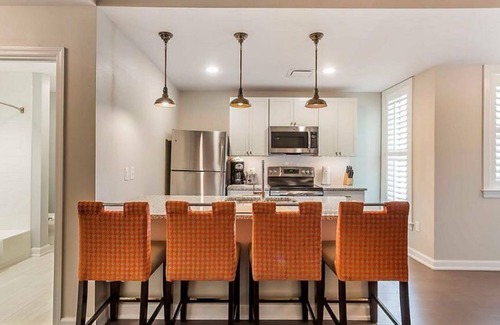 Downtown Charleston Resort | Studio sleeps 4; kitchen - 1 partial; bedding includes 1 king bed, 1 sofa bed