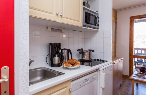 Valmeinier Apartment | Studio | Sleeps 4 | Mountain Escape in Valmeinier!