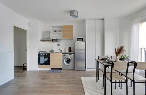 Saint-Ouen Apartment | Studio spacieux à 2 minutes de Paris - 4 personnes