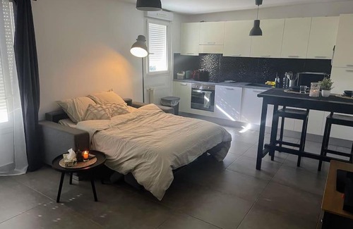 Les Gondoles Apartment | Studio spacieux entièrement équipé à Choisy le Roi