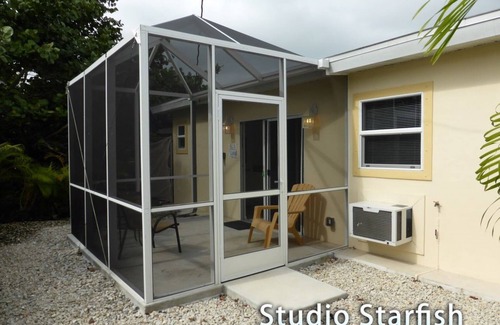Caloosahatchee Condo | Studio Starfish in Cape Coral/Beach Resort
