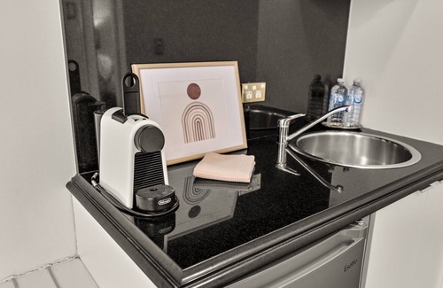 Brisbane Central Business District Apartment | Studio Stay in Brisbane CBD Hotel Building