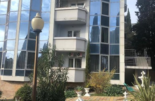 Sochi City Centre Apartment | Studio Svetlana
