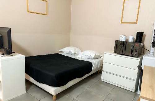 Meaux Apartment | Studio TK4 - Centre-Ville Meaux - Proche Disneyland