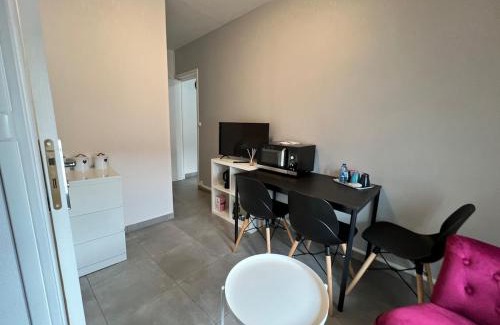 Meaux Apartment | Studio TK8 - Centre-Ville Meaux - Proche Disneyland