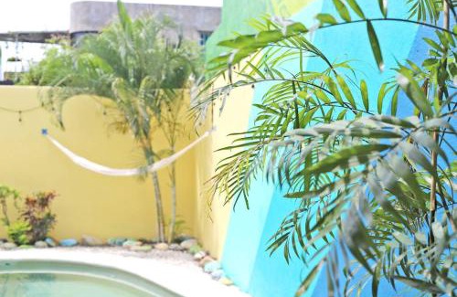 Rinconada Apartment | Studio -Trees at Mikasa- Near beach, Pool, Fast Wifi, AC & King bed