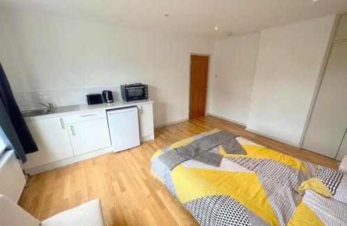 Sutton South House | Studio (Triple) in Sutton