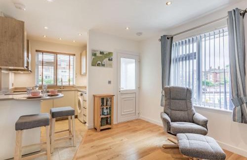 Tewkesbury House | Studio - Uk34126