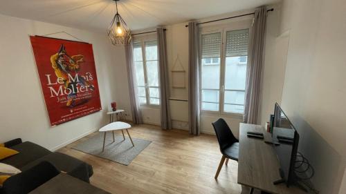 Notre-Dame Apartment | Studio Versailles centre