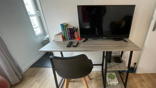 Notre-Dame Apartment | Studio Versailles centre